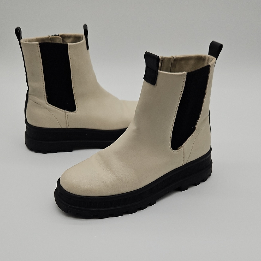 ​Zara Cream & Black Contrast Chelsea Combat Boots